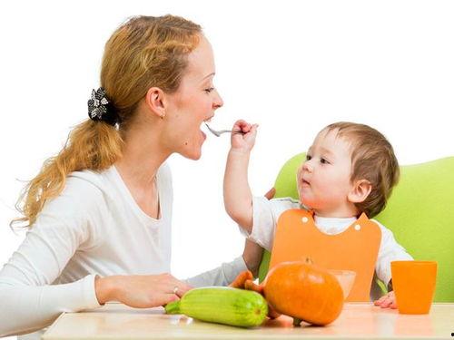 妈妈不给小象吃瓜视频,妈妈却拒绝喂食，温馨亲子瞬间引网友热议