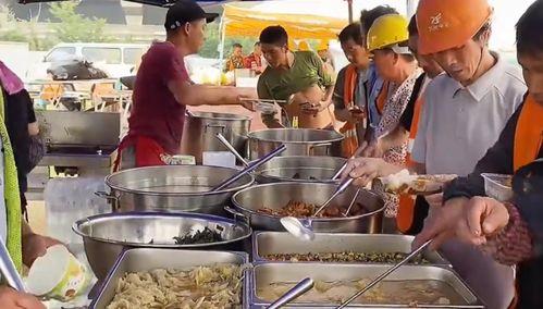 青海拉面馆吃瓜事件视频曝光,一场引发网友热议的误会