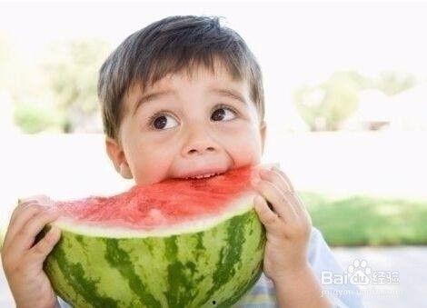 五个月宝宝吃梨瓜好吗视频,五个月宝宝食用梨瓜的益处与注意事项