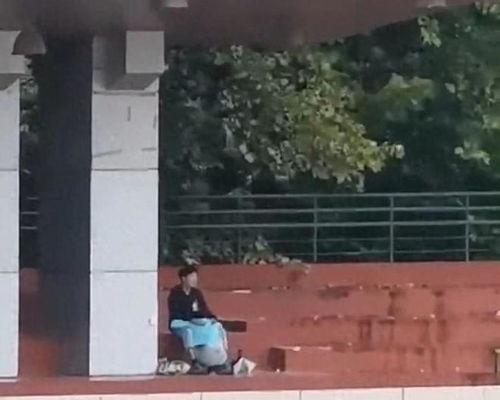 中山二院吃瓜事件视频,真相与争议交织的医学伦理风波