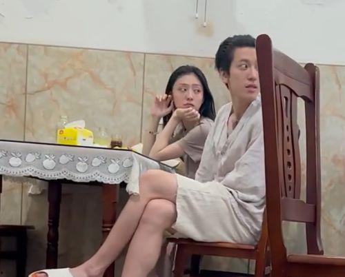 爱情不对劲吃瓜视频,不对劲吃瓜视频背后的真相揭晓