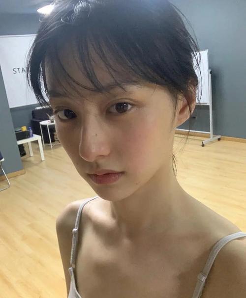 爱情不对劲吃瓜视频,不对劲吃瓜视频背后的真相揭晓