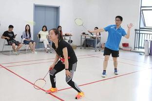 打羽毛球吃瓜视频,趣味视频带你领略运动魅力