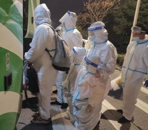 张贺玉防护服吃瓜视频