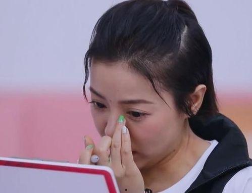 李沁和团队吃瓜视频合集,趣味横生，笑料不断