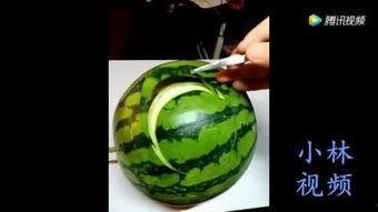 弟弟吃哈密瓜视频,萌态十足引网友热议