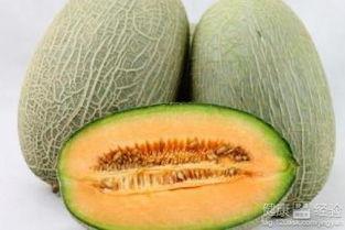 弟弟吃哈密瓜视频,萌态十足引网友热议