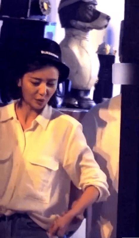 佟丽娅吃瓜视频,揭秘娱乐圈幕后故事