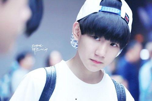 王源吃瓜起哄事件真相视频,真相视频揭秘背后的真相