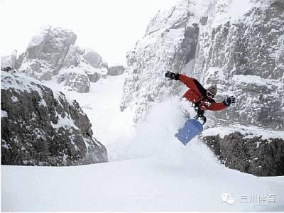 滑雪场吃瓜事件视频播放,视频曝光引发网友热议